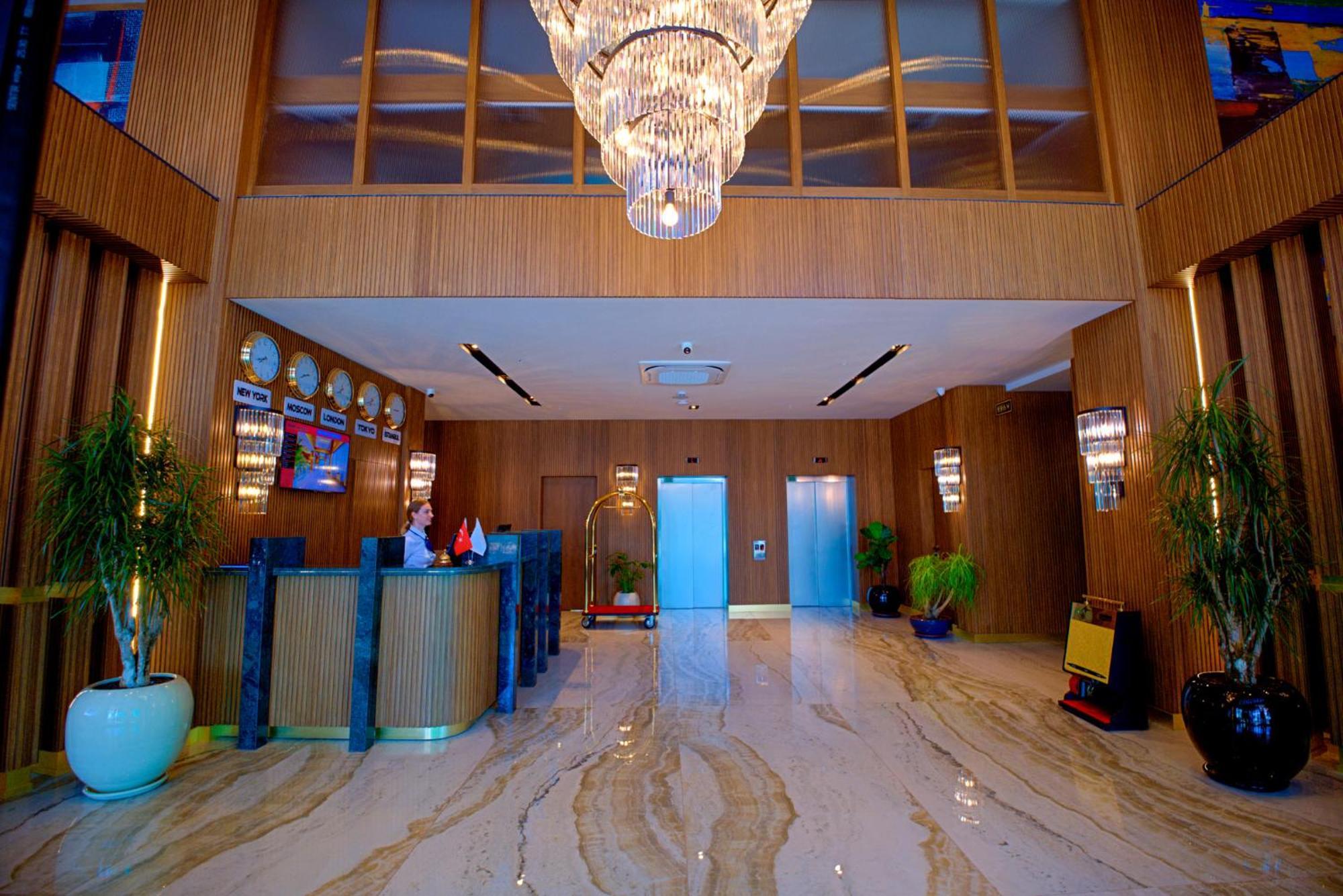Park Dedeman Mersin Marina Çiftlik Екстериор снимка