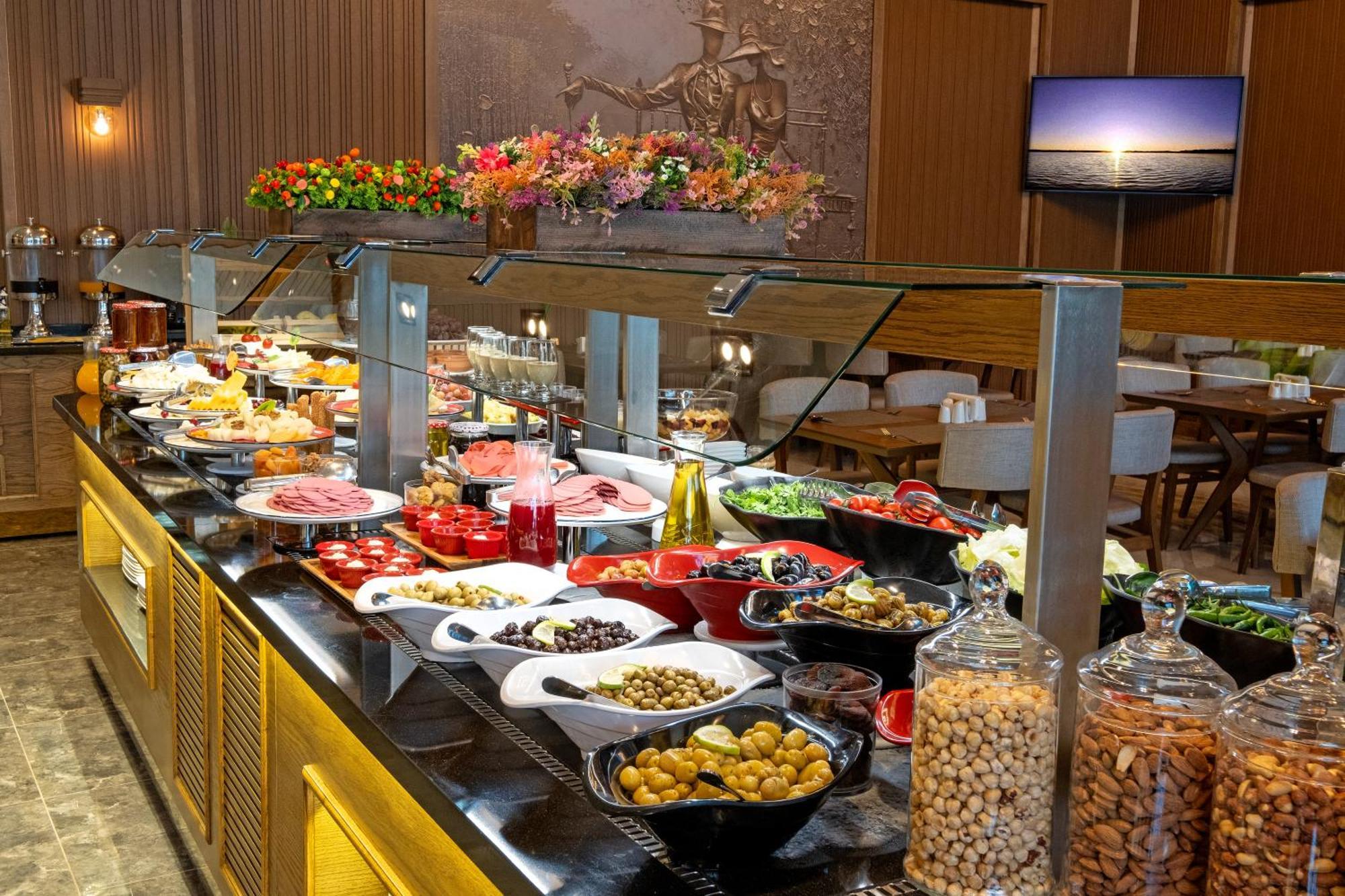 Park Dedeman Mersin Marina Çiftlik Екстериор снимка